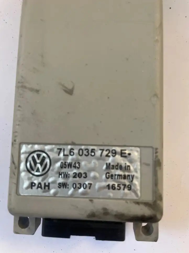 Volkswagen Touareg I (2002 - 2010) 7L6035729E Блок GSM — фото 2