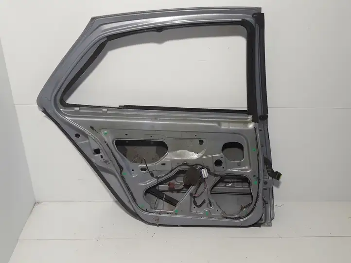 Renault Laguna (2001 - 2005)   Задняя дверь