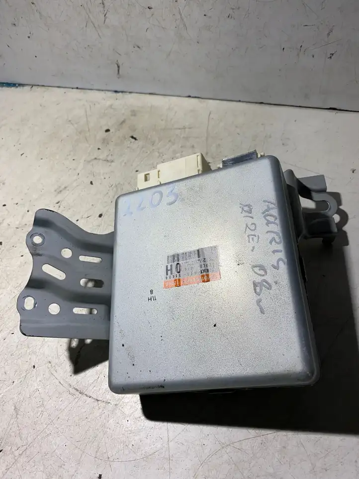 Toyota Auris 150 (2006 - 2012) 8965012360 Блок управления усилителем руля — фото 1