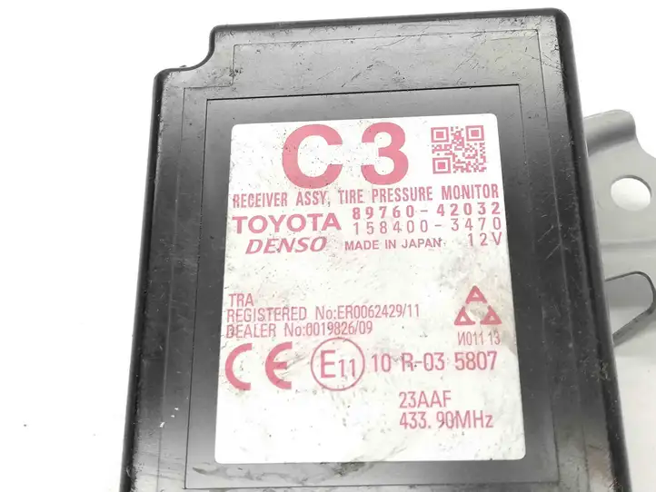Toyota RAV 4 (XA40) (2012 - 2018) 8976042032 Блок управления TPMS — фото 2