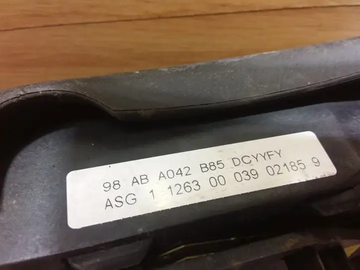 Ford Focus (1998 - 2004) 98ABA042B85DCYYFY Подушка безопасности руля — фото 2