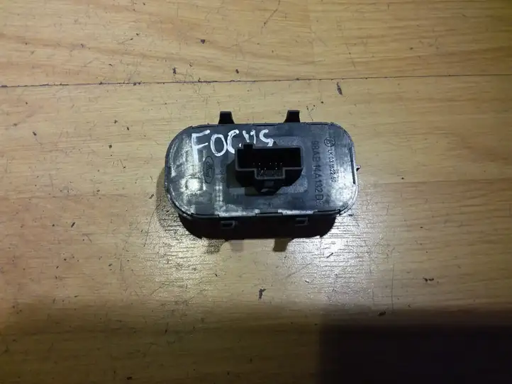 Ford Focus (1998 - 2004)  98AB14A132DE Кнопка стеклоподъемников