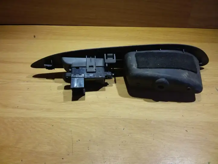 Nissan Primera (2001 - 2008) 25411AV600 Блок кнопок стеклоподъемников — фото 3