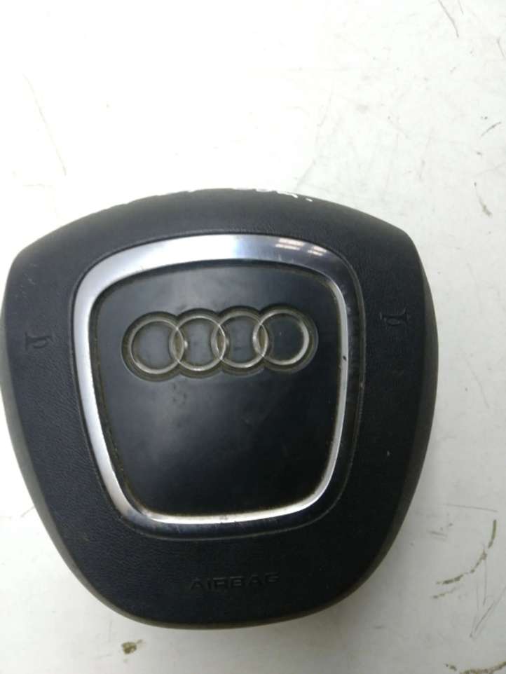 8E0880201 Audi A4 S4 B7 8E 8H Vairo oro pagalvė