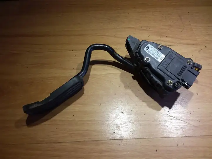 Volkswagen Sharan (2003 - 2010)  7M1721603 Педаль акселератора