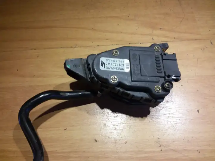 Volkswagen Sharan (2003 - 2010)  7M1721603 Педаль акселератора