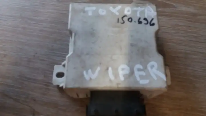Toyota Avensis T220 (2000 - 2003) 150696 Реле стеклоочистителей — фото 1
