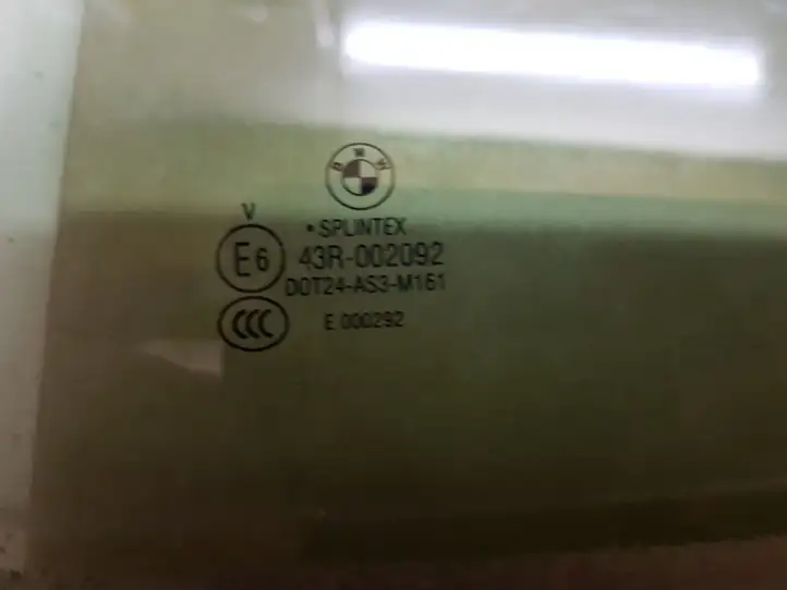 BMW 5 E60 E61 (2004 - 2010) 43R002092 Стекло задней двери — фото 2