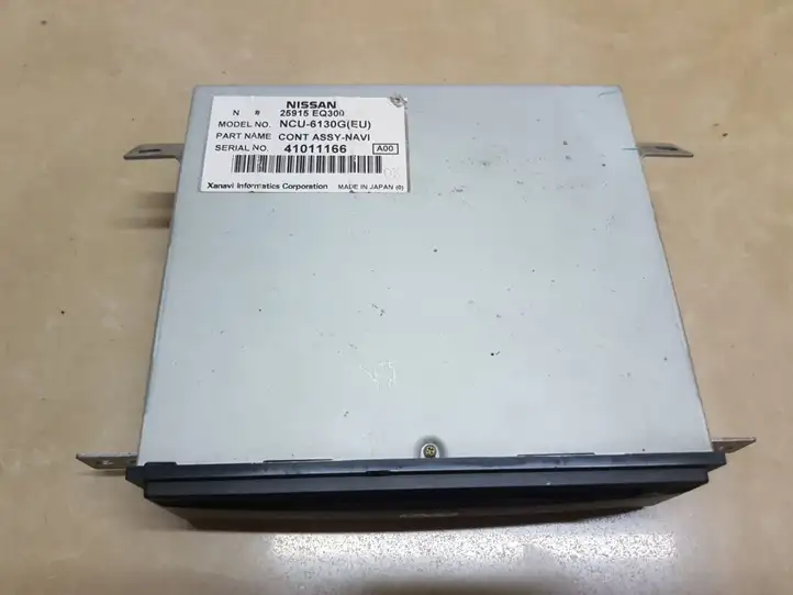 Nissan X-Trail T30 (2001 - 2007) 25915EQ300 CD/DVD чейнджер — фото 1