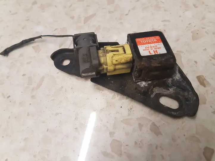 Toyota Prius (XW20) (2003 - 2009) 8917447040 Датчик удара SRS — фото 1
