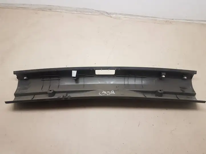 Volkswagen PASSAT B6 (2005 - 2010) 3C9863459 Отделка порога багажника — фото 4