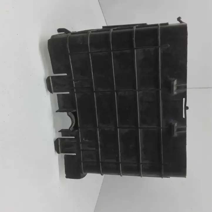 Volkswagen PASSAT B6 (2005 - 2010) 1K0915335C Крышка ящика аккумулятора — фото 2