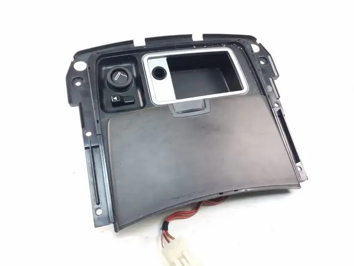 BMW 7 E65 E66 (2001 - 2008)  7152857 Пепельница