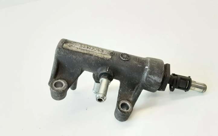 Opel Vectra (2002 - 2005)  55193043 Регулятор давления топлива