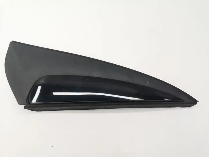 Citroen C4 Grand Picasso (2013 - 2016) 9677085980 Облицовка заднего бокового стекла — фото 1