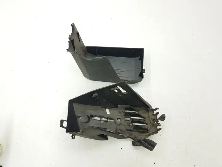 Renault Scenic I (1996 - 2003) 7700430975 Крышка ящика предохранителей — фото 5