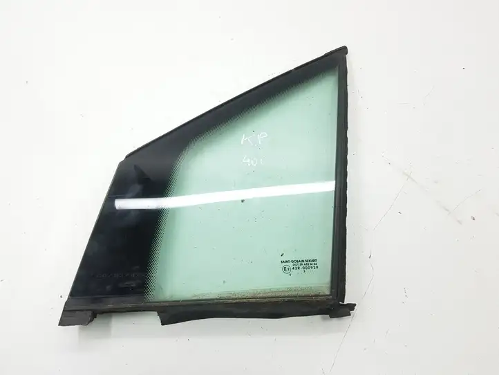 Citroen C8 (2002 - 2008)  E243R000929 Маленькое стекло 