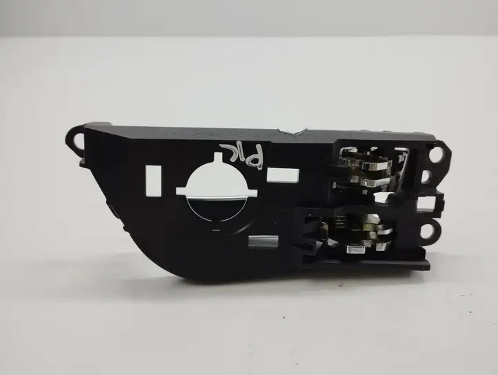 Hyundai Veloster (2011 - 2017) 826132V000 Внутренняя ручка двери — фото 4