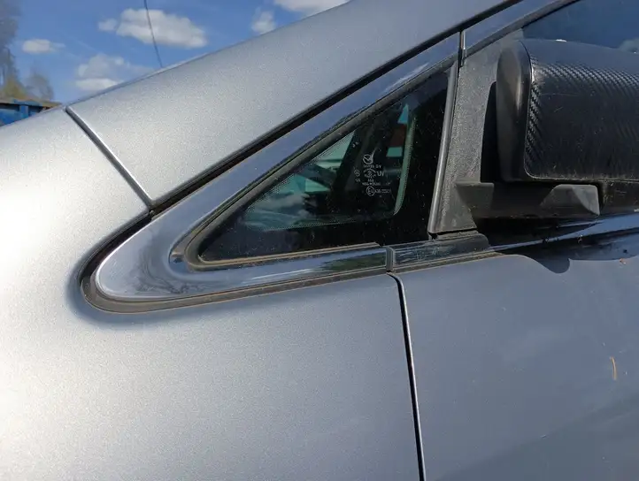 Mazda CX-7 (2006 - 2009) Треугольное стекло кузова — фото 1