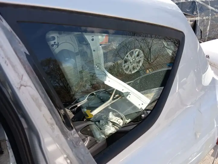 Ford C-MAX II (2010 - 2015) Заднее боковое стекло — фото 1