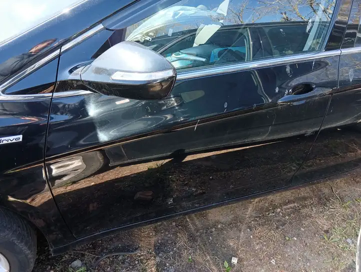Hyundai i40 (2011 - ) Дверь — фото 1