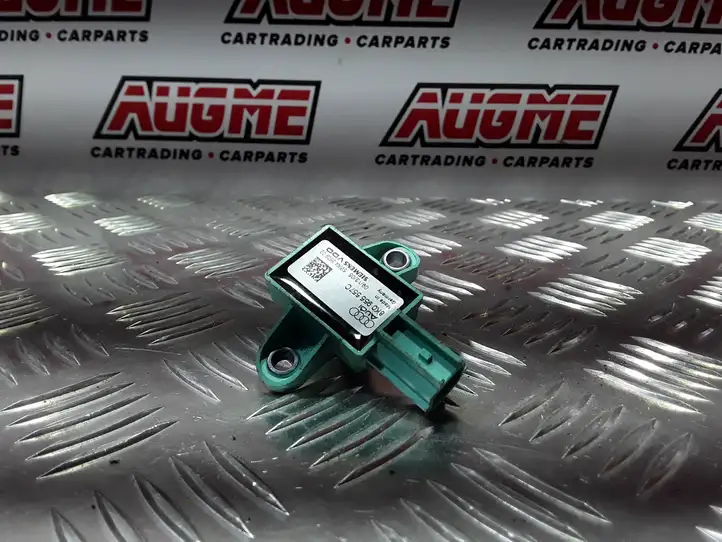 Audi A4 S4 B8 8K (2007 - 2011) 8K0955557C Датчик удара SRS — фото 1
