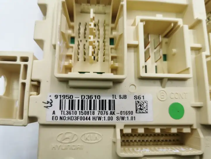 Hyundai Tucson TL (2015 - )  91950D3610 Блок предохранителей