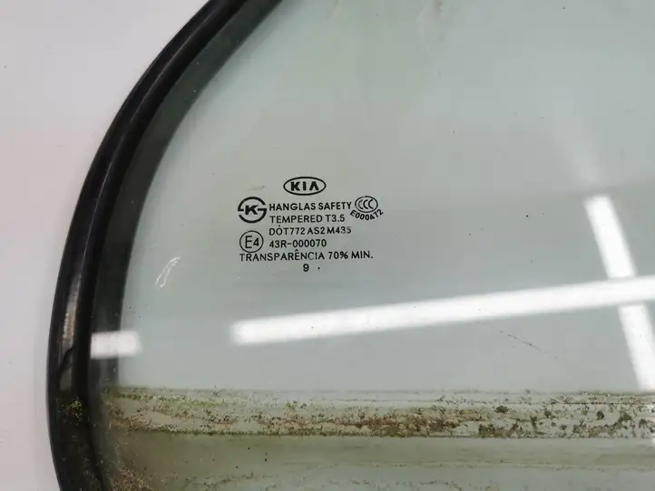 Kia Carens II (2006 - 2012) E443R000070 Форточка двери — фото 2