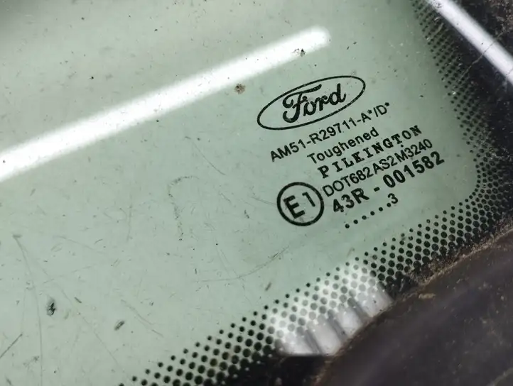 Ford Focus Grand C-MAX (2010 - 2019) AM51R29711A Треугольное стекло кузова — фото 8