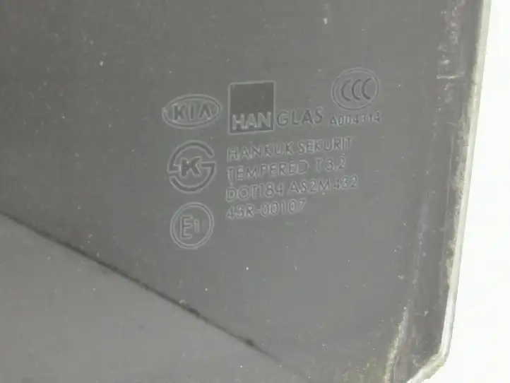 Kia Carens I (2002 - 2006) 43R00107 Стекло задней двери — фото 2
