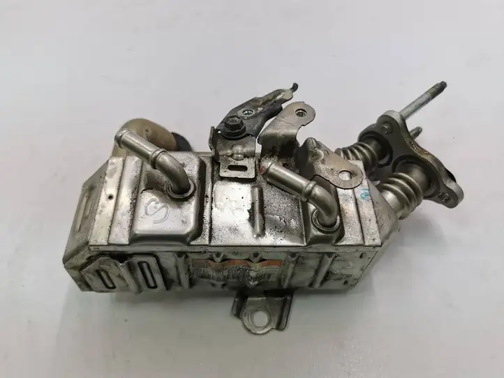 Toyota Auris E180 (2012 - 2018) 1306445000 Охладитель клапана EGR — фото 5