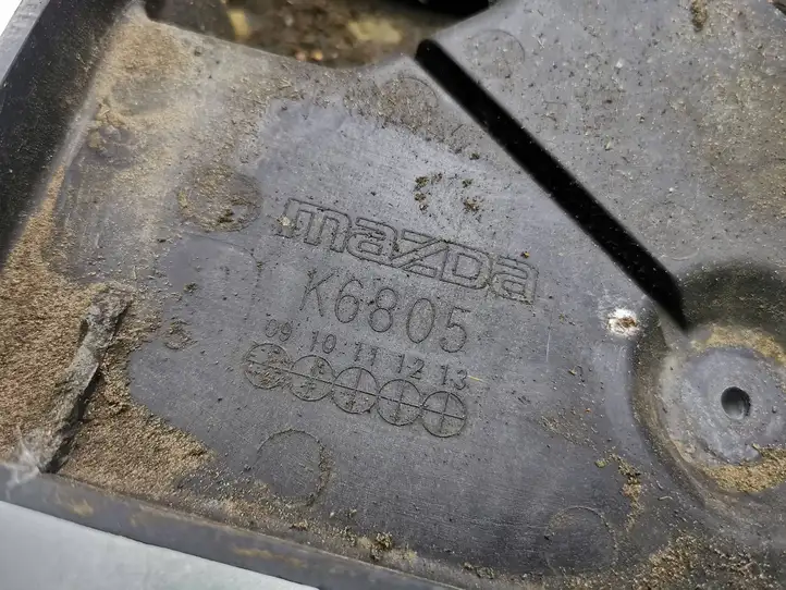 Mazda CX-7 (2009 - 2014) K6805 Площадка аккумулятора — фото 2