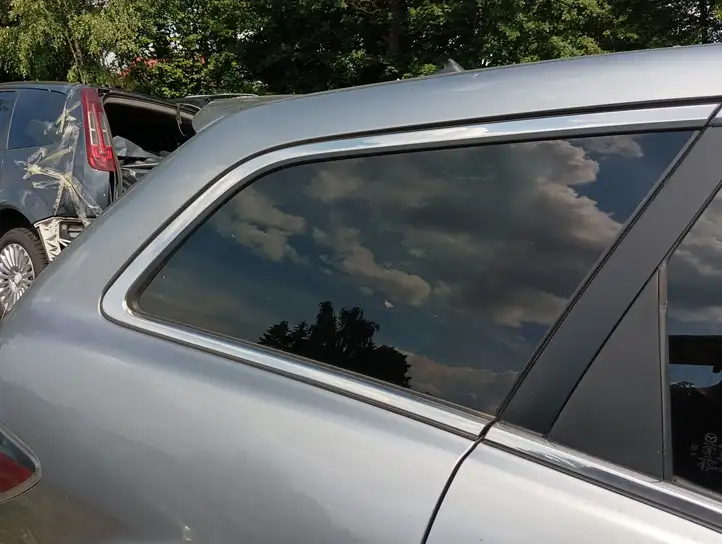 Mazda CX-7 (2009 - 2014) Заднее боковое стекло — фото 2