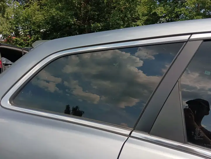 Mazda CX-7 (2009 - 2014) Заднее боковое стекло — фото 4