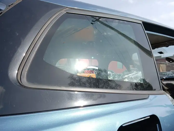 Citroen C4 Grand Picasso (2013 - 2016) Заднее боковое стекло — фото 3