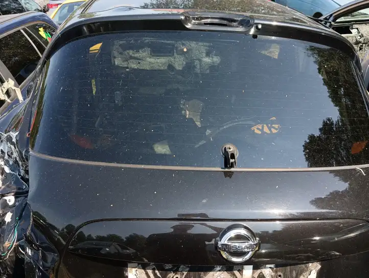 Nissan Juke I F15 (2010 - 2018) Заднее стекло — фото 2
