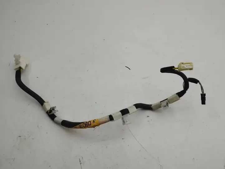 Lexus GS 300 350 430 450h (2004 - 2007) 8214230060 Прочая электропроводка — фото 1