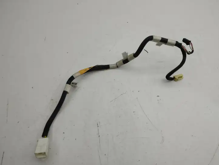 Lexus GS 300 350 430 450h (2004 - 2007) 8214230060 Прочая электропроводка — фото 3