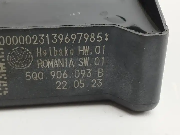 Audi A1 (2019 - ) 5Q0906093B Блок управления топливным насосом — фото 2