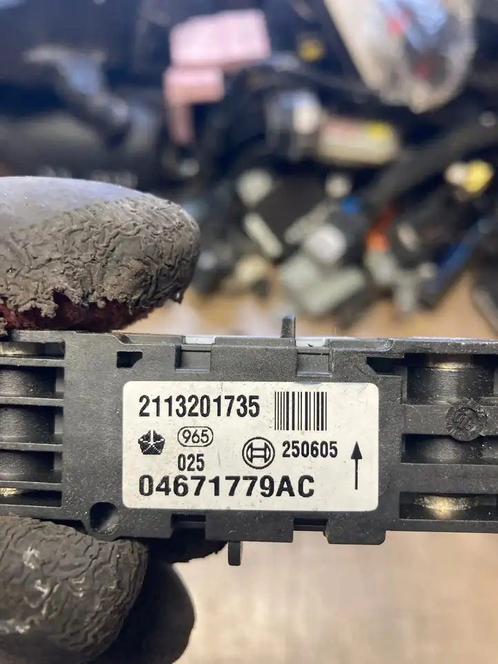 Jeep Grand Cherokee (WK) (2004 - 2010) 04671779AC Датчик удара SRS — фото 3