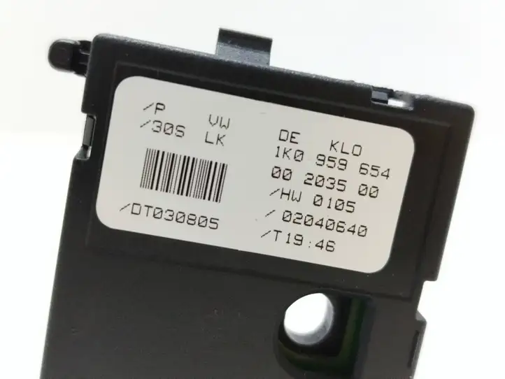 Skoda Octavia Mk2 (1Z) (2004 - 2013) 1K0959654 Датчик угла поворота руля — фото 2