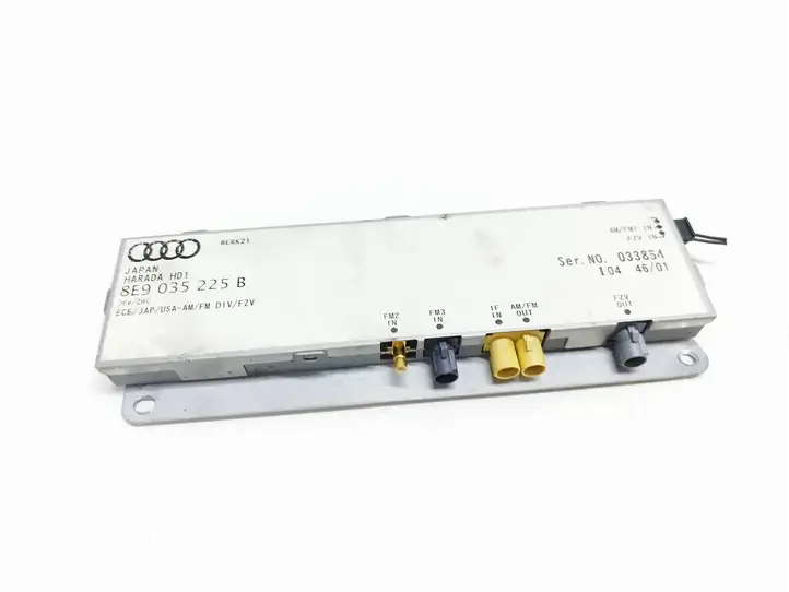 Audi A4 S4 B6 8E 8H (2000 - 2006) 8E9035225B Усилитель антенны — фото 1