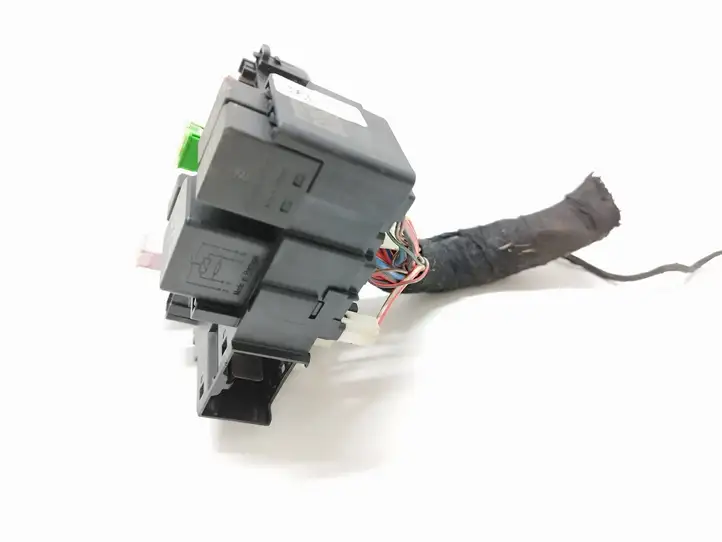 Audi A3/S3 8V (2012 - 2016) 5Q0937615C Блок предохранителей — фото 4