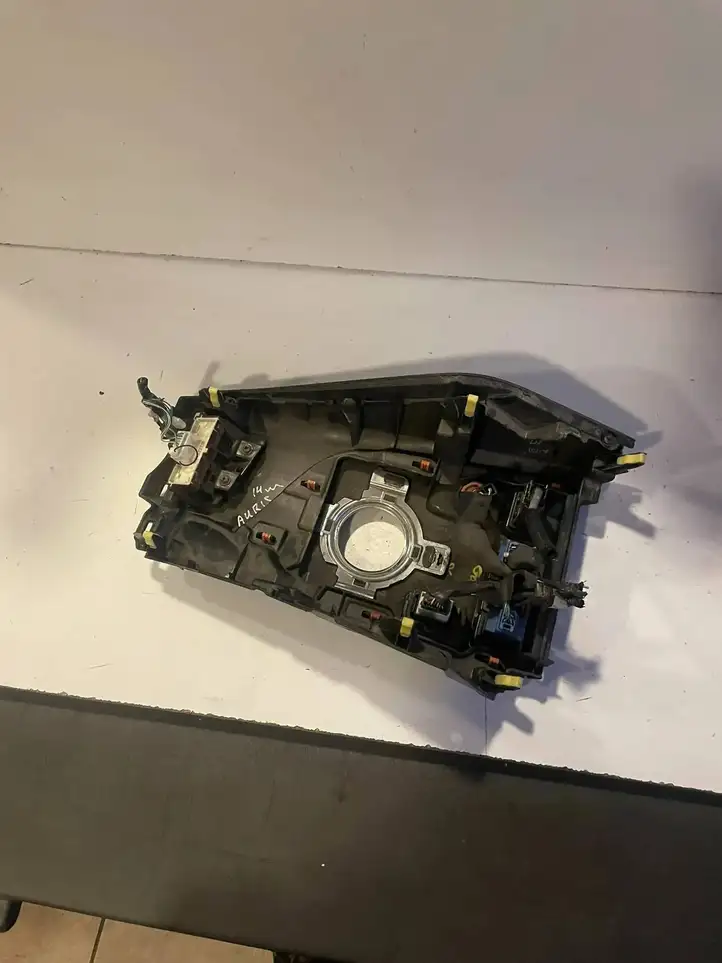 Toyota Auris E180 (2012 - 2018) 5883402050 Рамка рычага КПП — фото 2