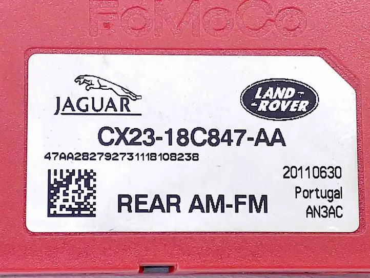 Jaguar XF X250 (2007 - 2015) CX2318C847AA Усилитель антенны — фото 2
