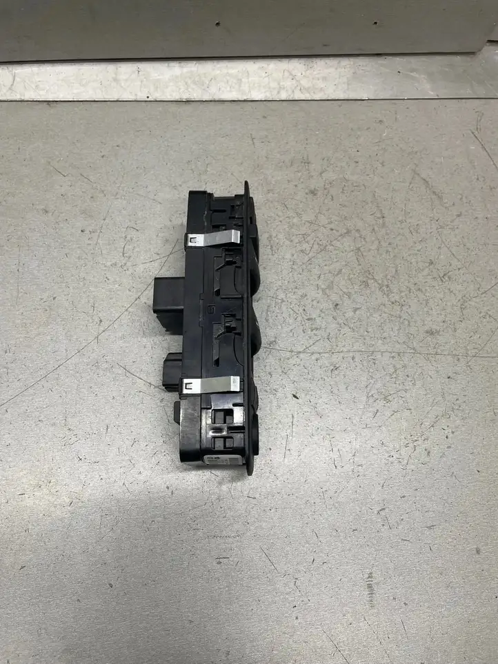 Dodge Grand Caravan (2007 - 2020) 68110871AA Кнопка стеклоподъемников — фото 2