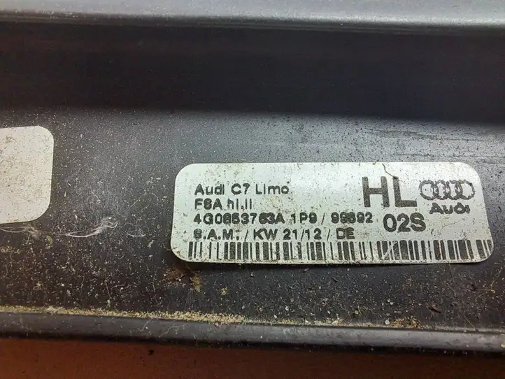 Audi A6 C7 (2011 - 2014) 4G0863763A Прочие детали салона — фото 3