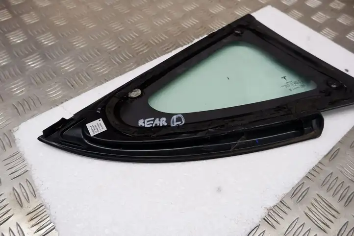 Tesla Model 3 (2017 - 2023) 151497801B Заднее боковое стекло — фото 10