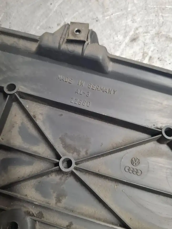 Volkswagen Multivan T4 (1991 - 2003)  701857243 Другая деталь салона