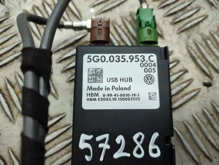 Volkswagen PASSAT B8 (2015 - ) 5G0035953C USB модуль — фото 2